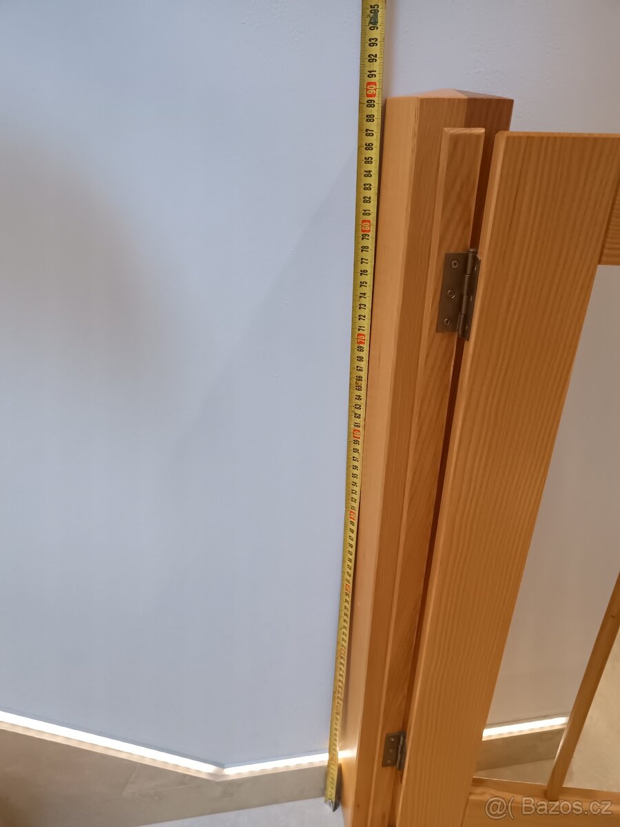 Schodištní dětská zábrana (plůtek) - 6