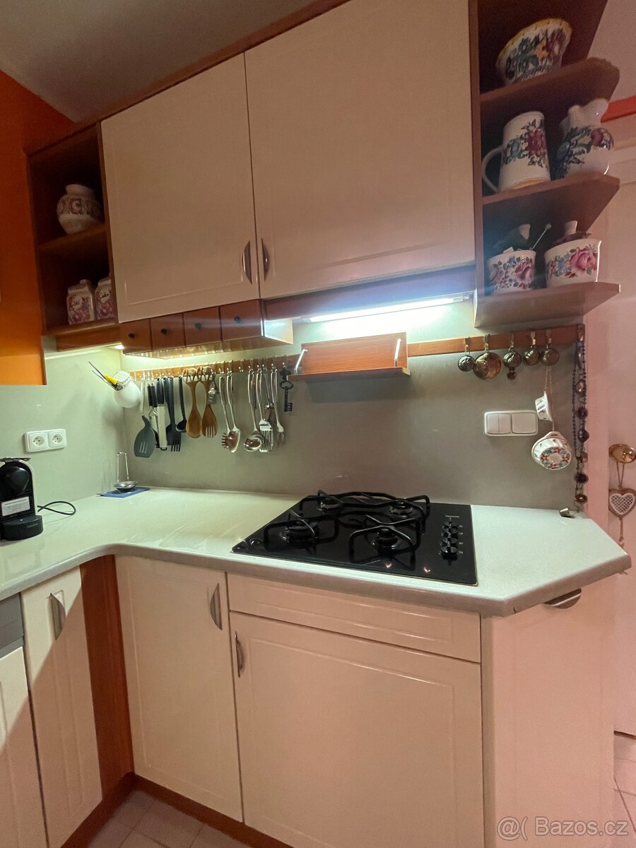 Kuchyňská linka vč. spotřebičů - 6