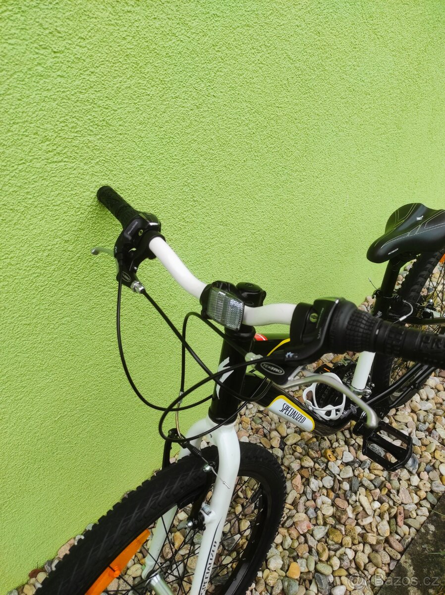 Značkové dětské kolo SPECIALIZED 24" (černá/bílá) - 6