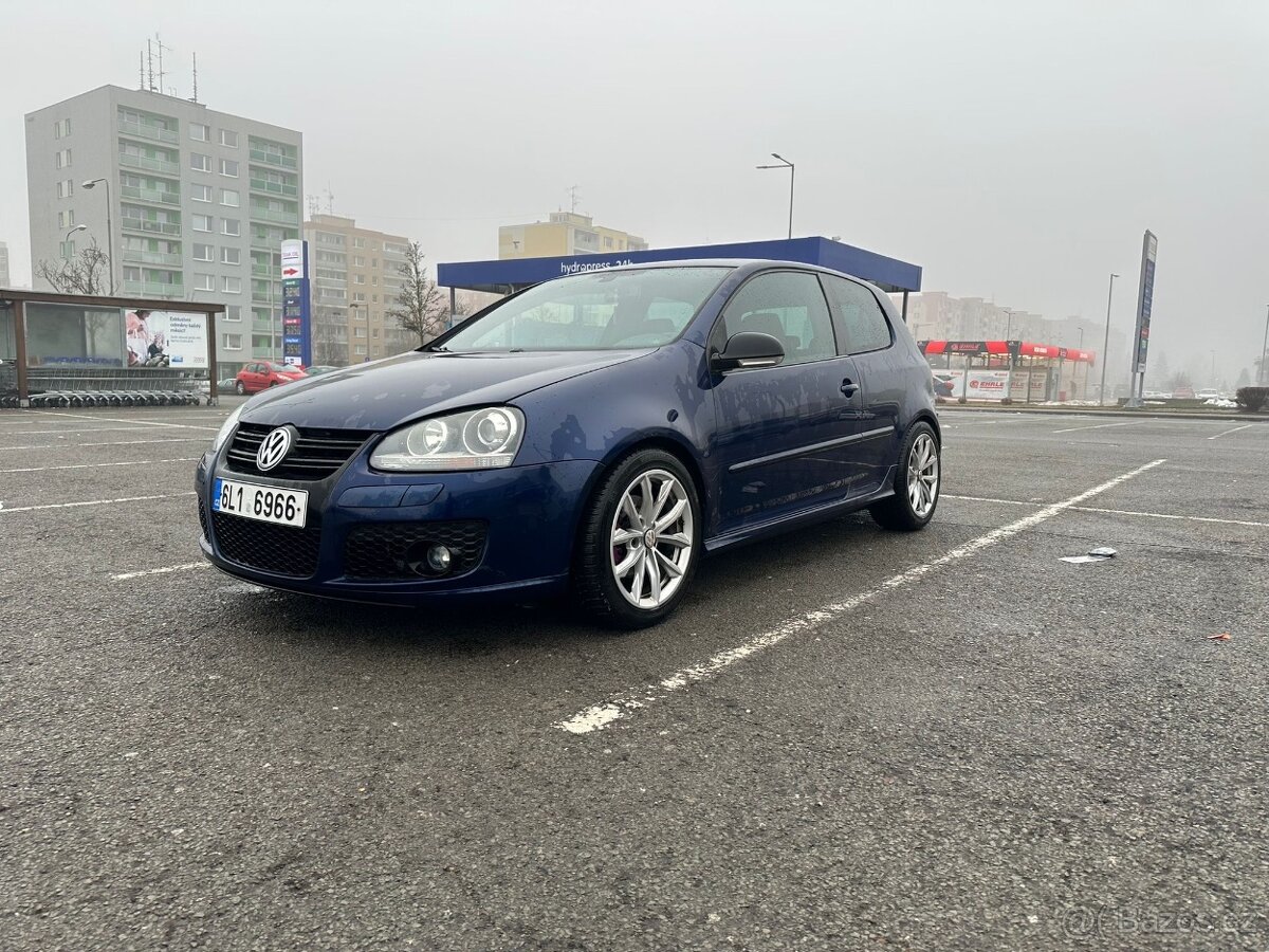 Volkswagen Golf 5 R32 look - 6