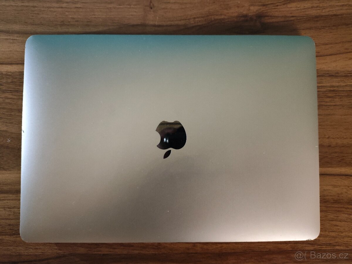 MacBook Air 13 2019 | i5 • 8GB • 128GB - 6