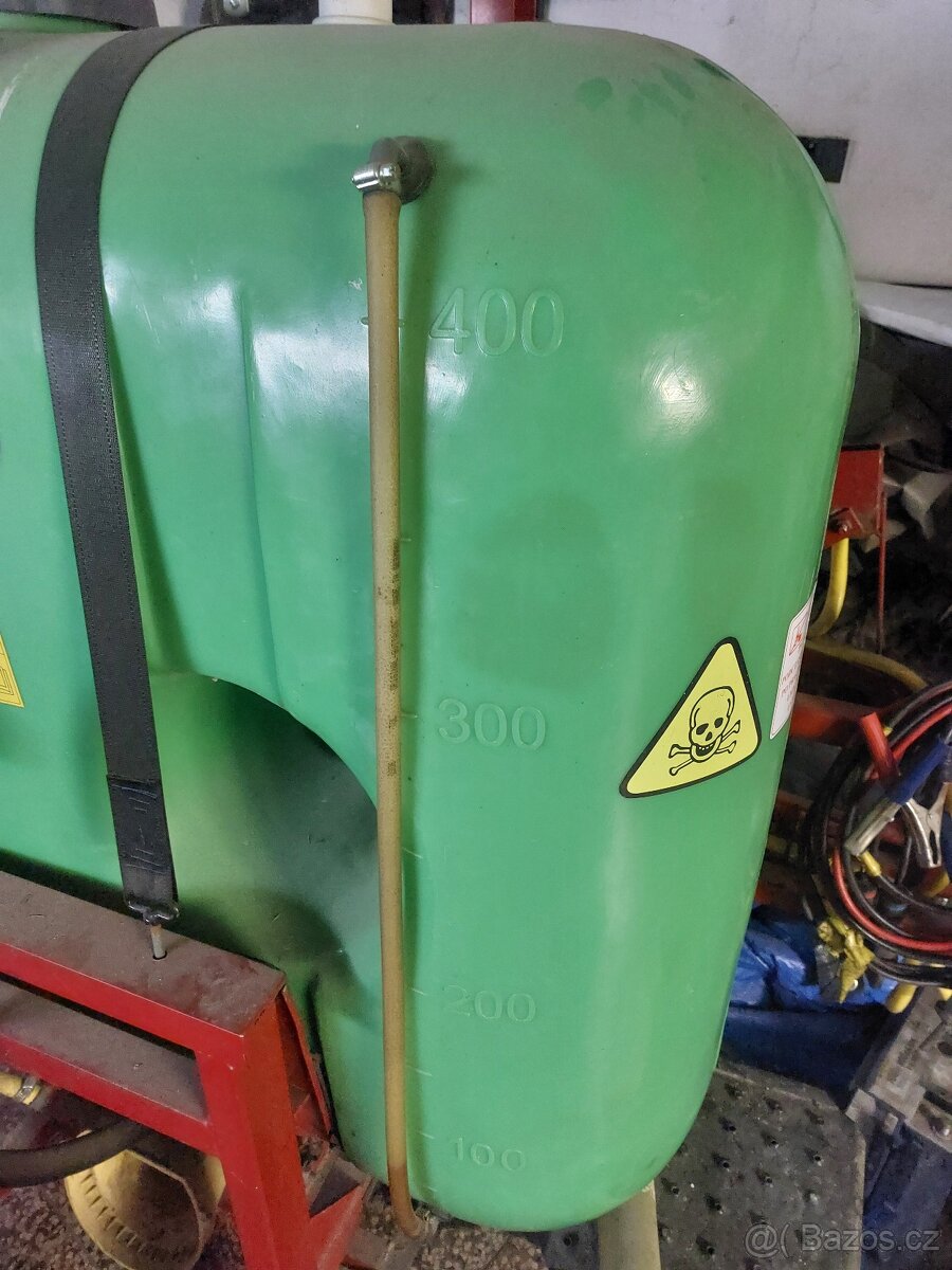 Nesený postřikovač KWAS 400l - 6