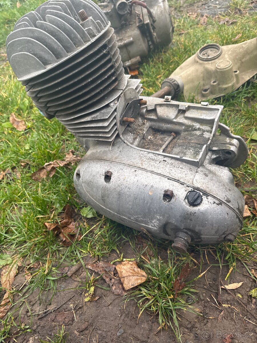 Náhradní díly na motorky - veterán - 6