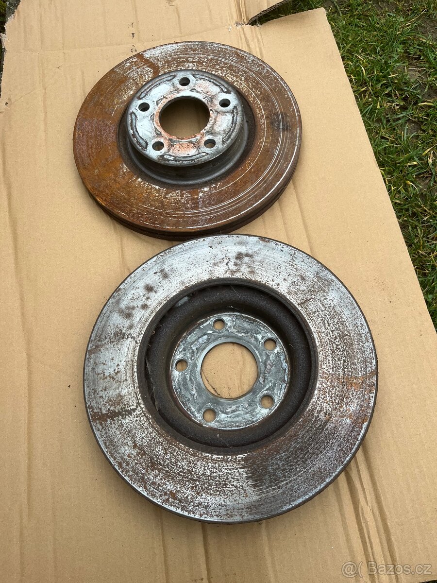 Ford Focus II 1.8 tdci díly - 6