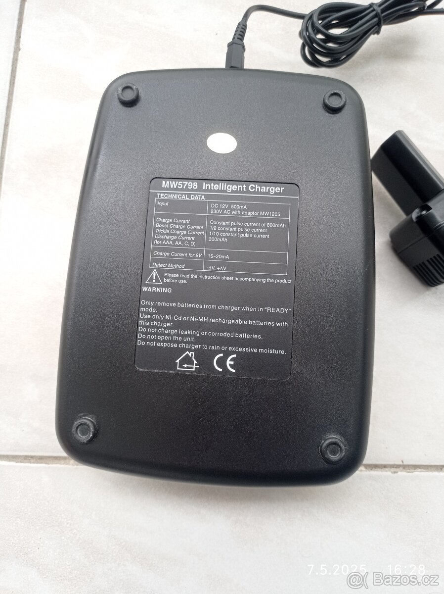 baterky a nabíječka - 6