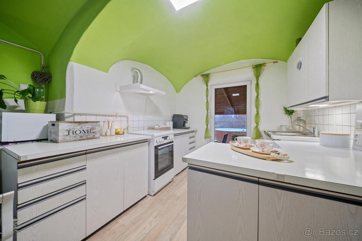 Prodej, rodinný dům, Uhersko - 6