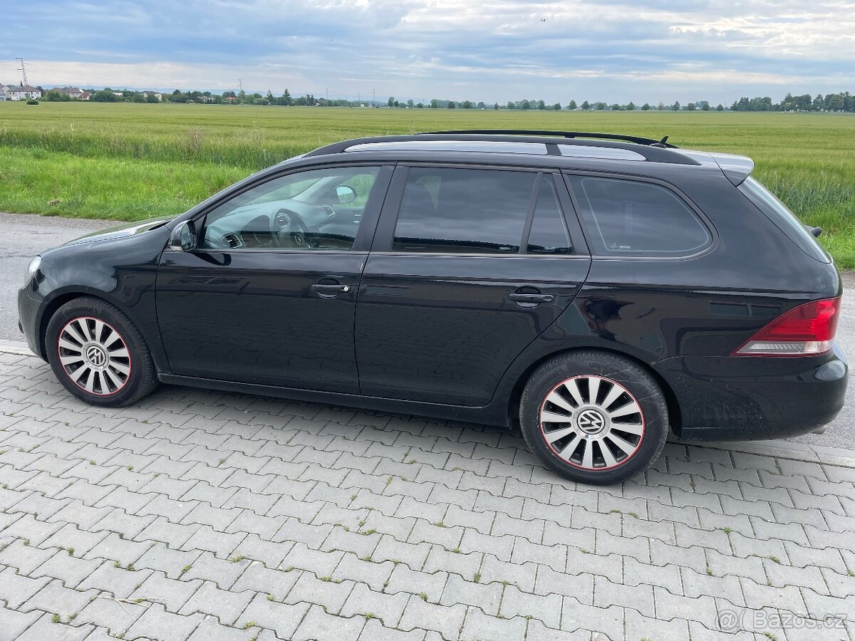 VW Golf combi 1,6 tdi 77kw rok 2012 - 6