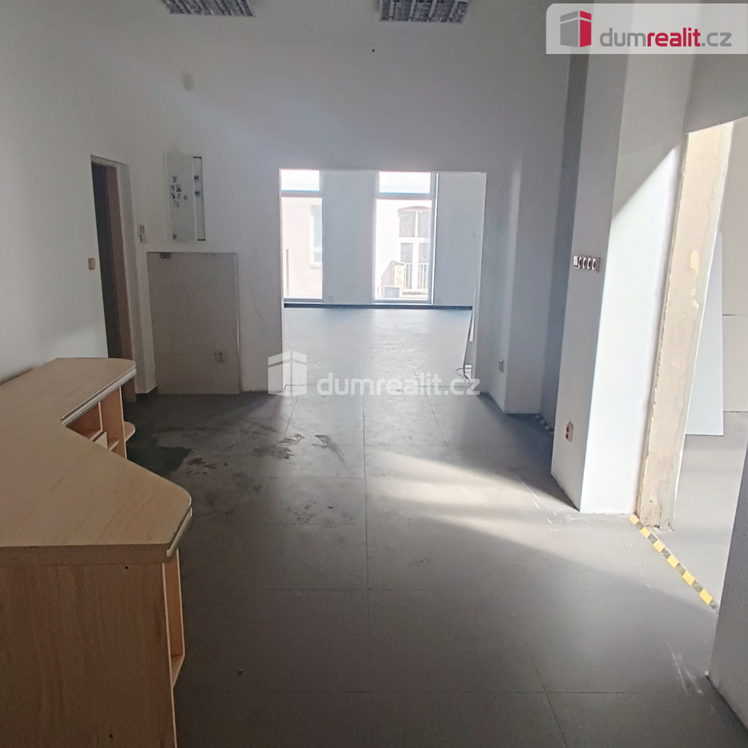 prodej velké obchodního komplexu, ul. Dělnická, Děčín - Letn - 6