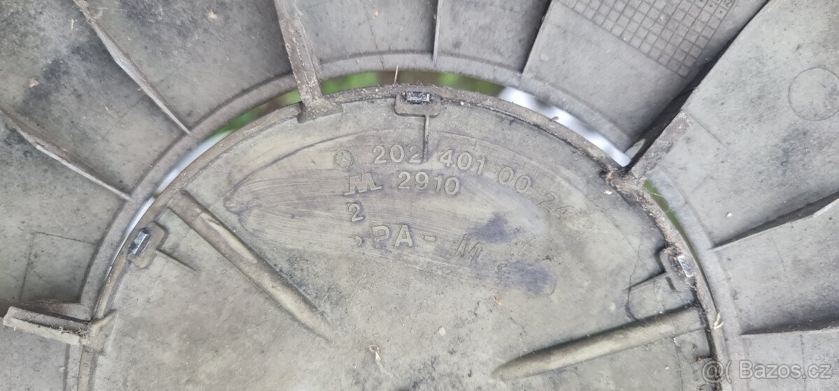 Poklice originál Mercedes-Benz - 15" - 6