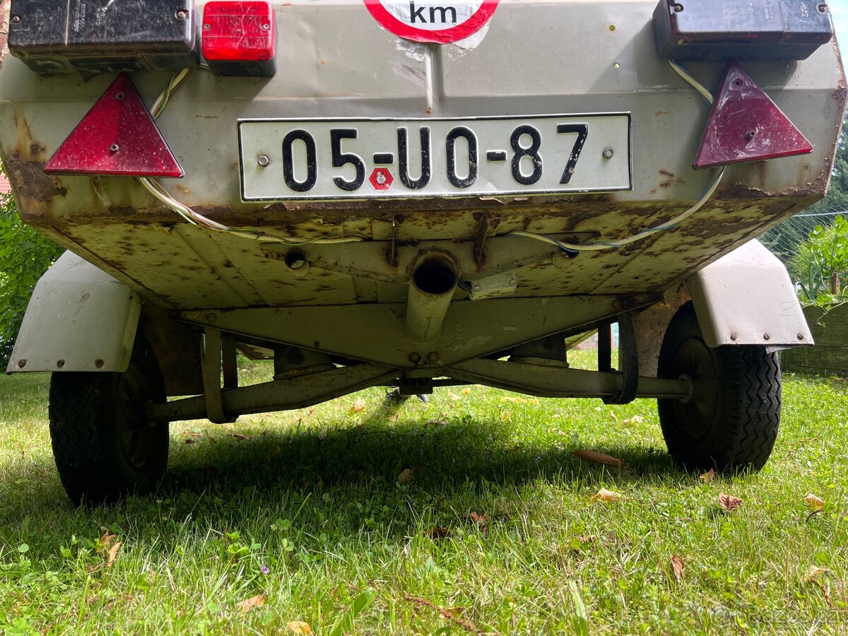 Přívěsný vozík NDR - 6