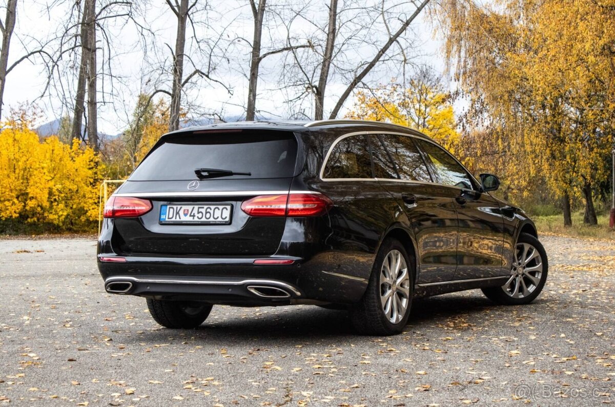 Mercedes-Benz E trieda Kombi 400 4MATIC A/T - 6
