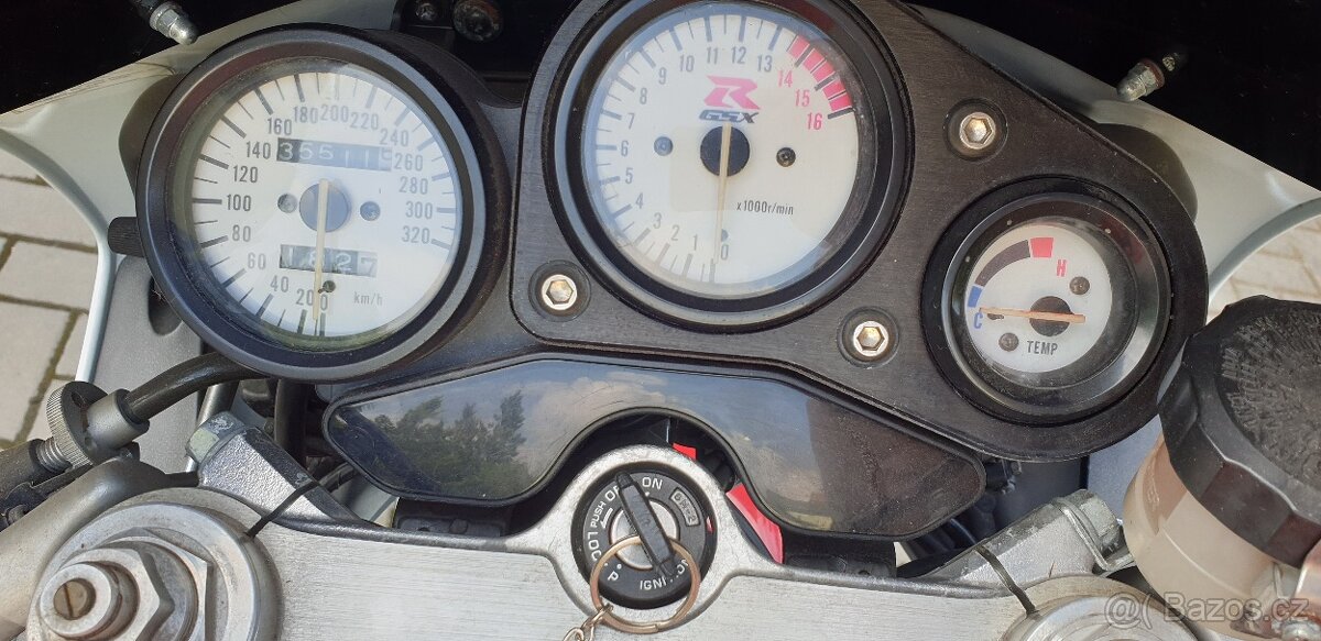 SUZUKI GSX-R 750W - 6