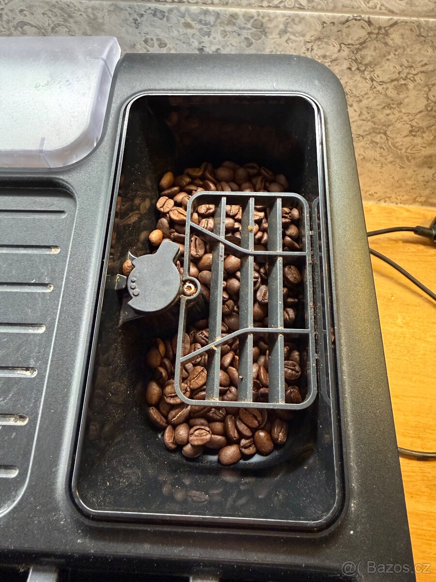 Automatický kávovar SIEMENS EQ 300 TF303E09 - 6