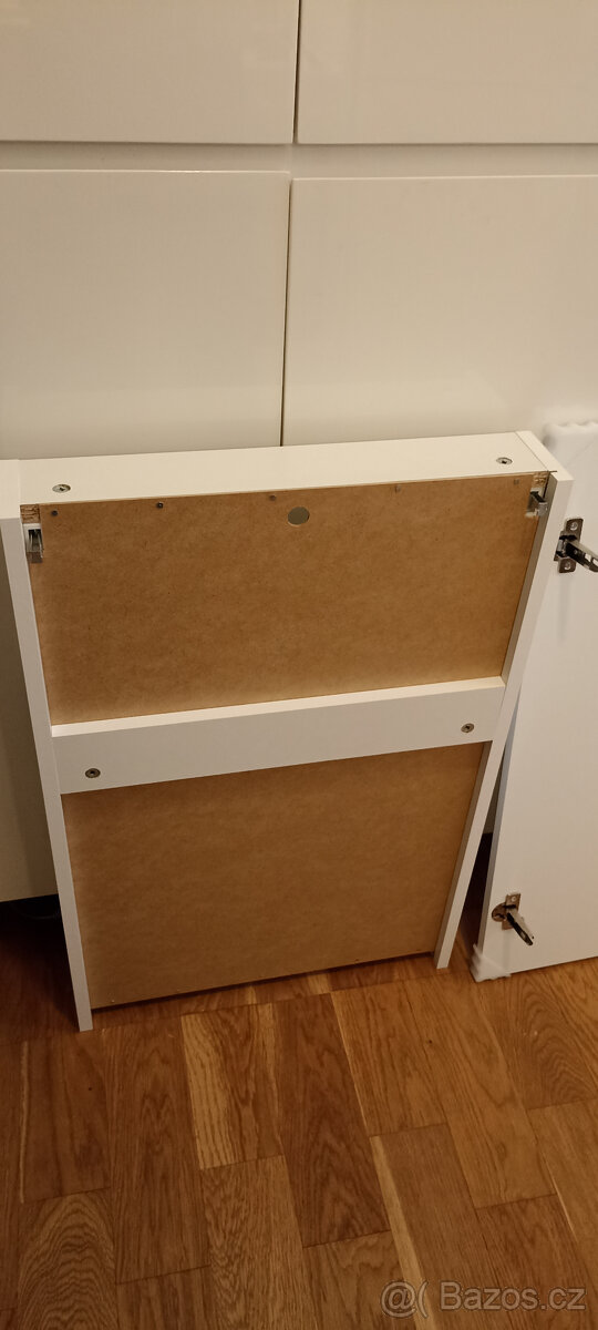 Zrcadlová skříňka LOSAGI - bílá - 6