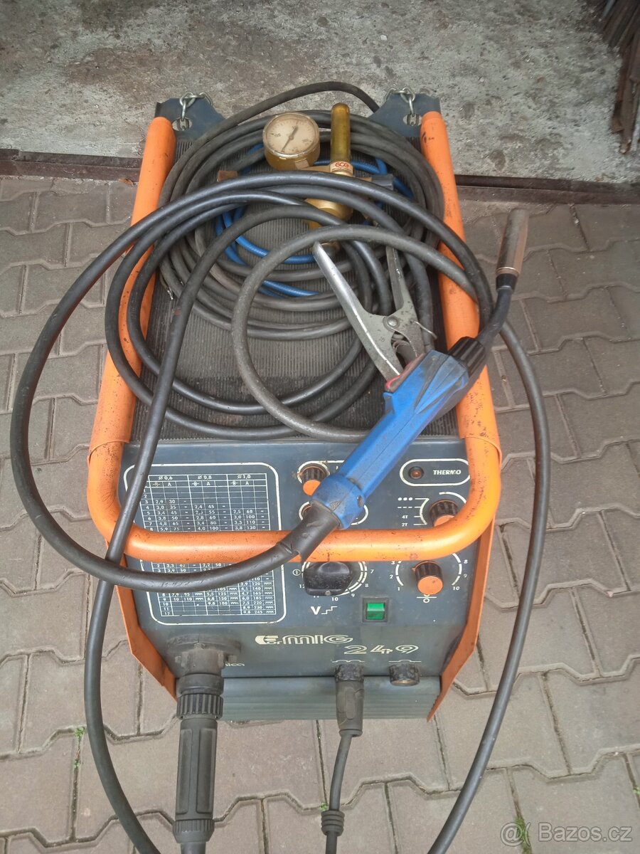 Svářečka CO2 - 6