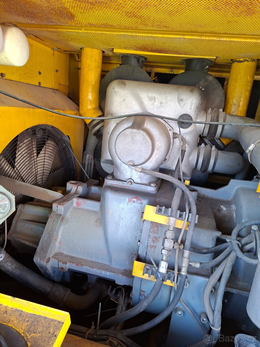 Šroubový kompresor Atlas Copco XAHS 350 - 6