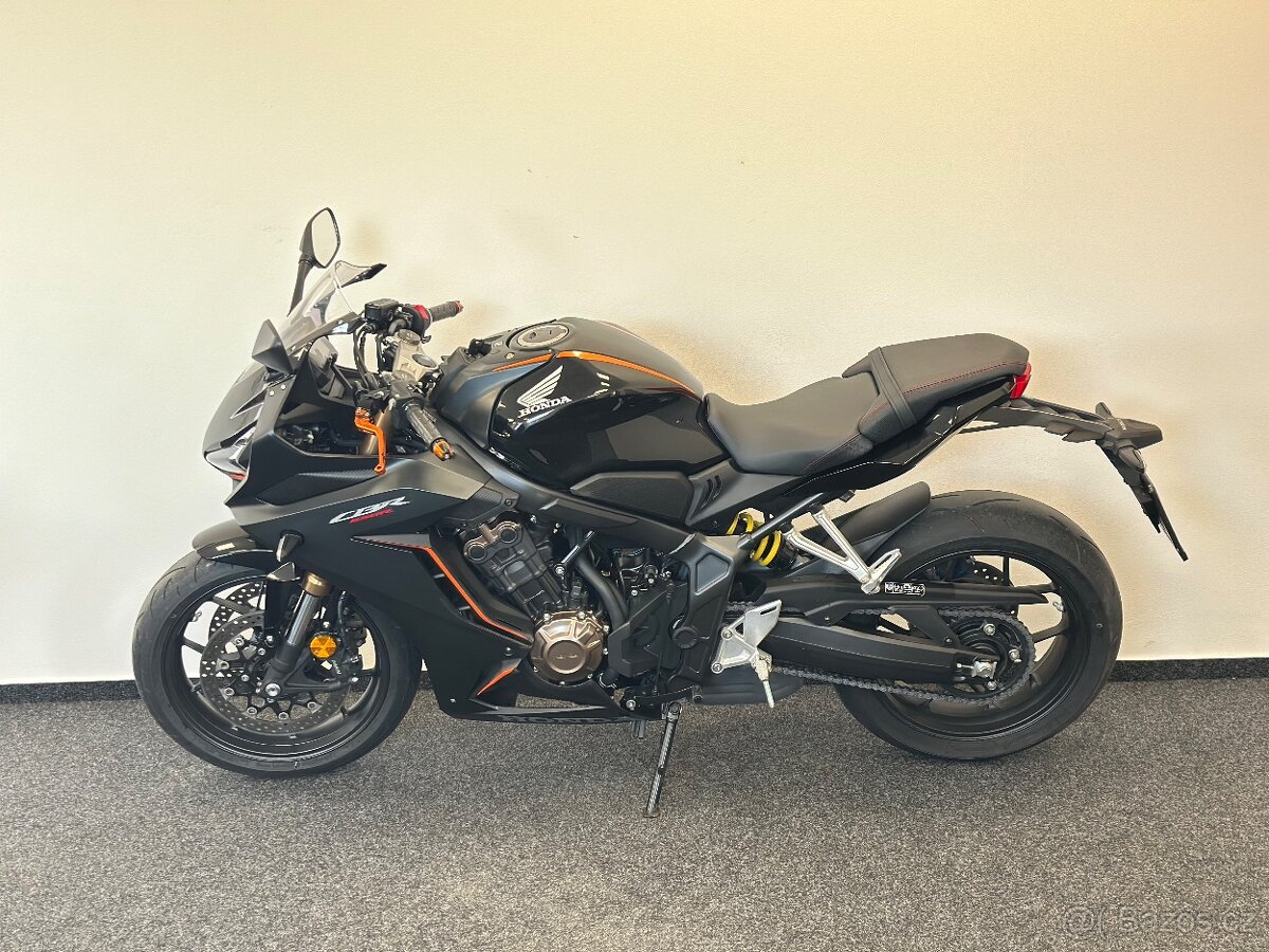 Honda CBR 650R - 6