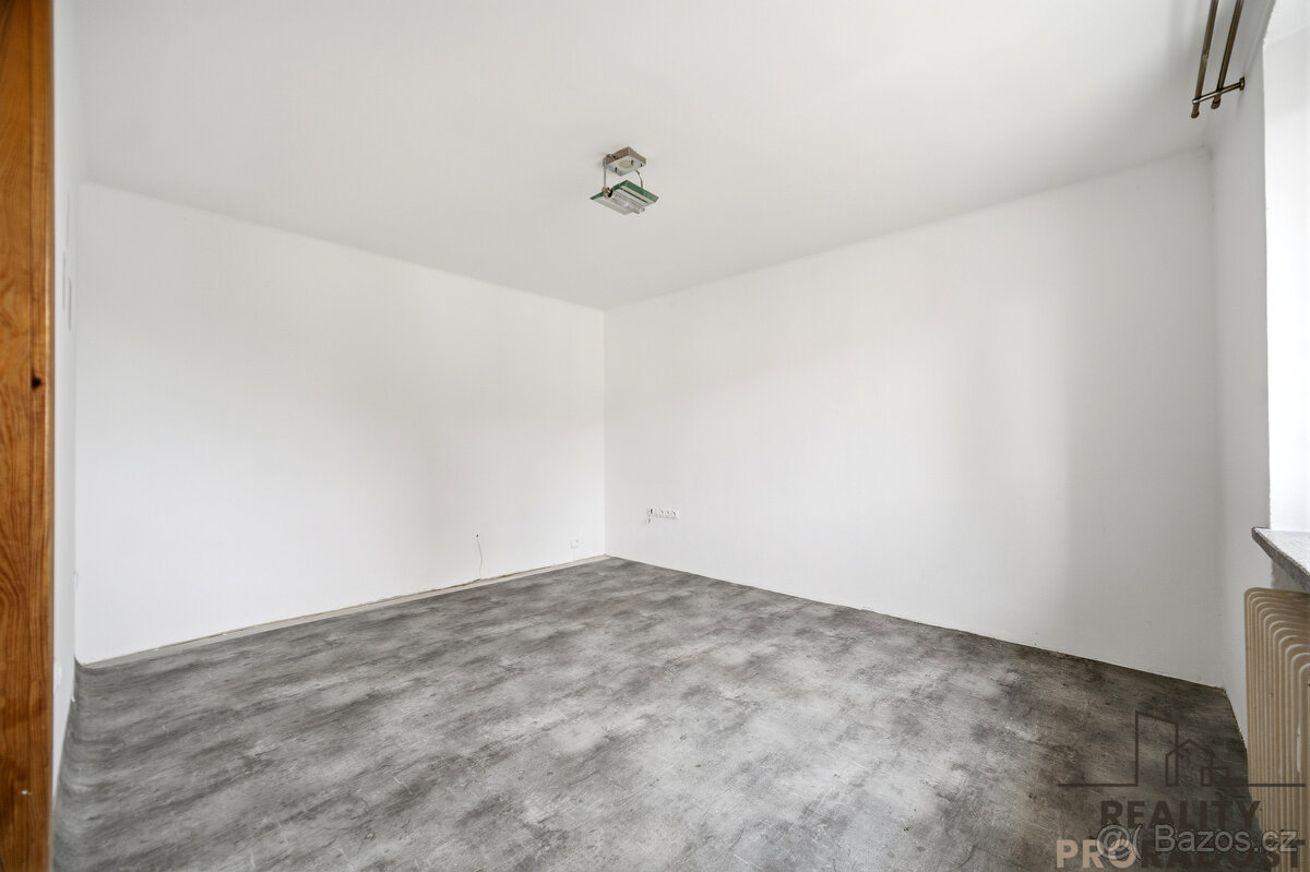 Prodej bytu 1+1, 30 m² – Pardubice - Rybitví - 6