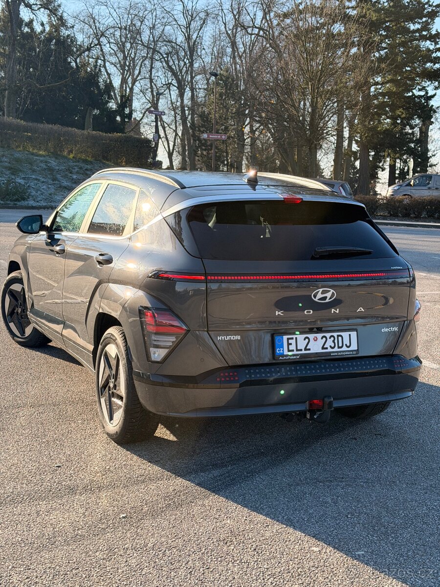 Kona Electric 64,8kWh 150kW odpočet DPH 1. majitel - 6