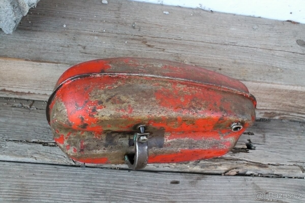 Nádrž na moped Stadion - 6