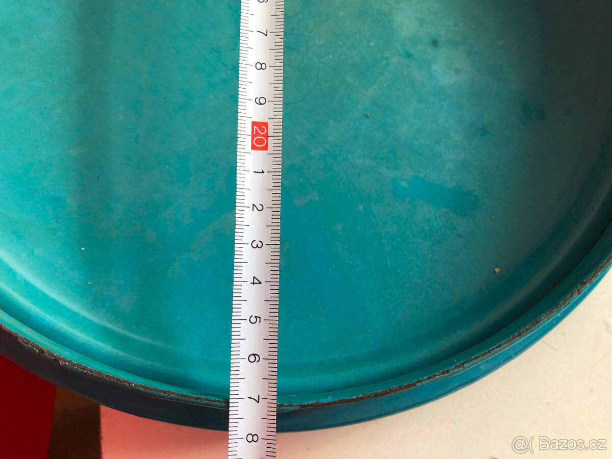 Staré smaltované poklice, hrnec, misky, mlékovar - 6