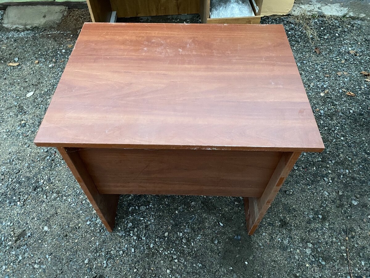 Výprodej - Stoly, kancelářské stoly, boxy, nábytek - 6