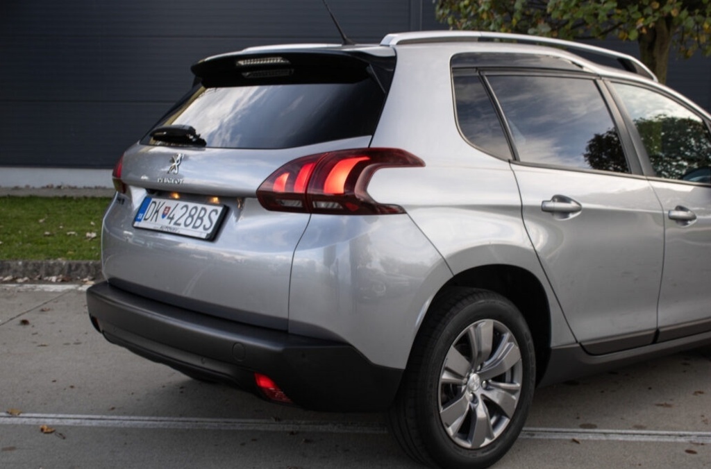 Peugeot 2008 1.2 PureTech Style - 6