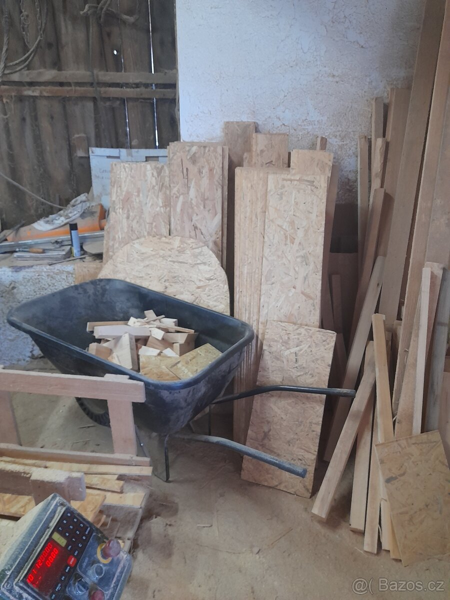 Prodám osb desky tl. 15mm - 6