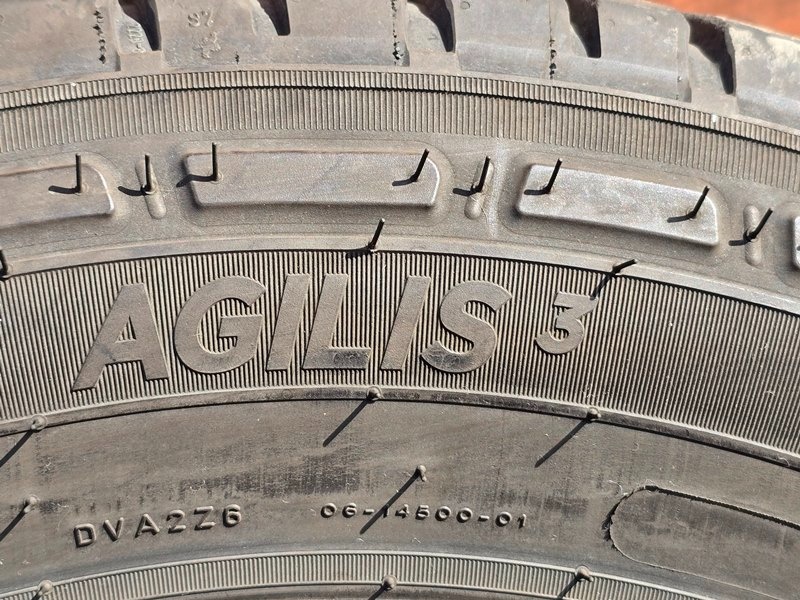 Letní Michelin 215/65/16C - 6