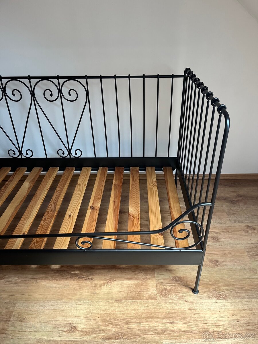 Kovová postel IKEA včetně roštu - 6