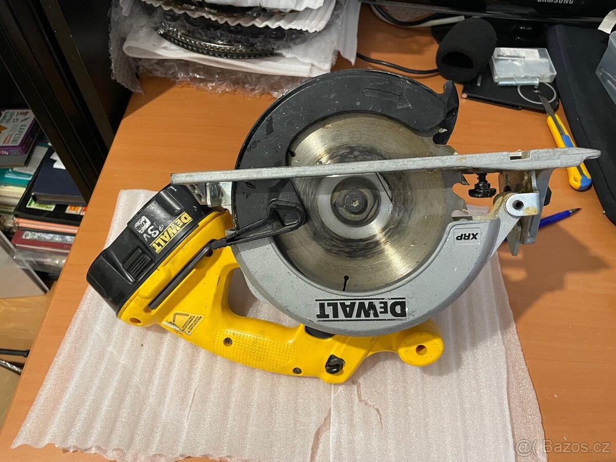 PRODÁM SET AKU NÁŘADÍ DEWALT - 6