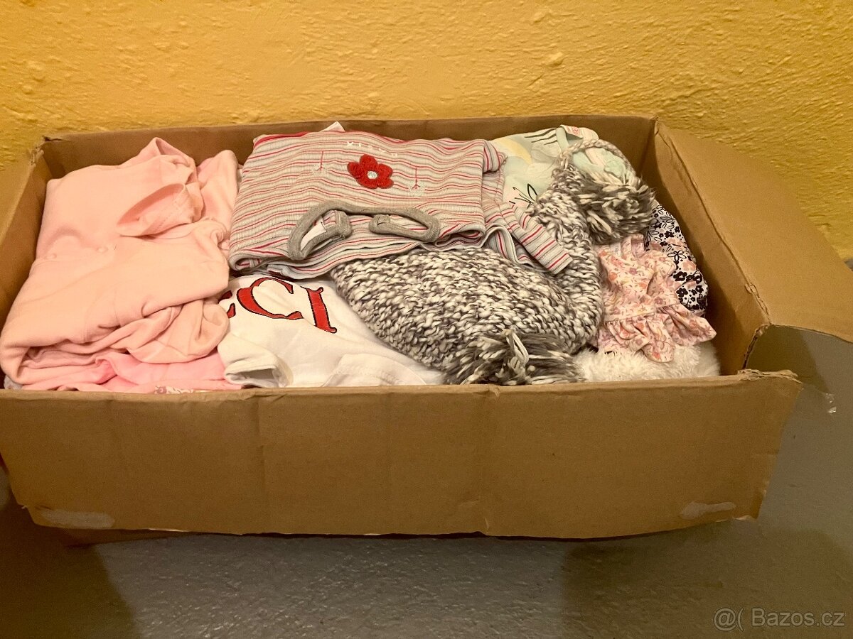 Velký set oblečení a botiček pro miminko do 1,5 roku - 6