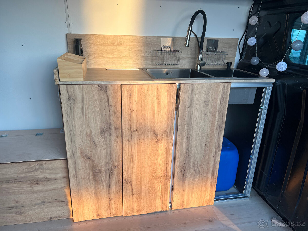 Cestovní obytná dodávka Iveco 2.3 L2H2, rok 2017 - 6