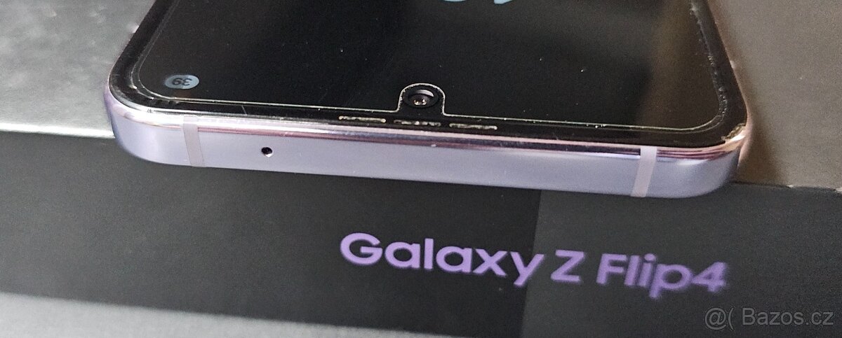 Samsung Galaxy Z Flip4 - 6