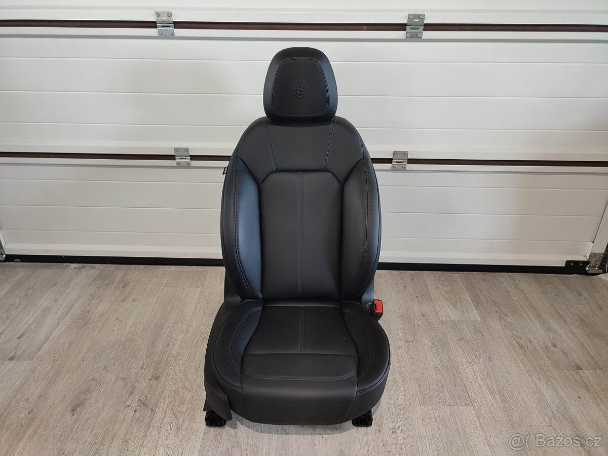 Alfa Romeo Giulia - sedadla facelift přední El. Sklopné, výb - 6