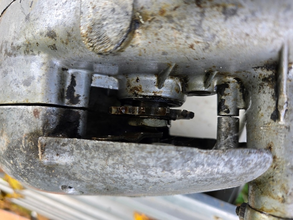 Prodám díly JaWa 50 - pionýr 550, 555 a jiné - 6