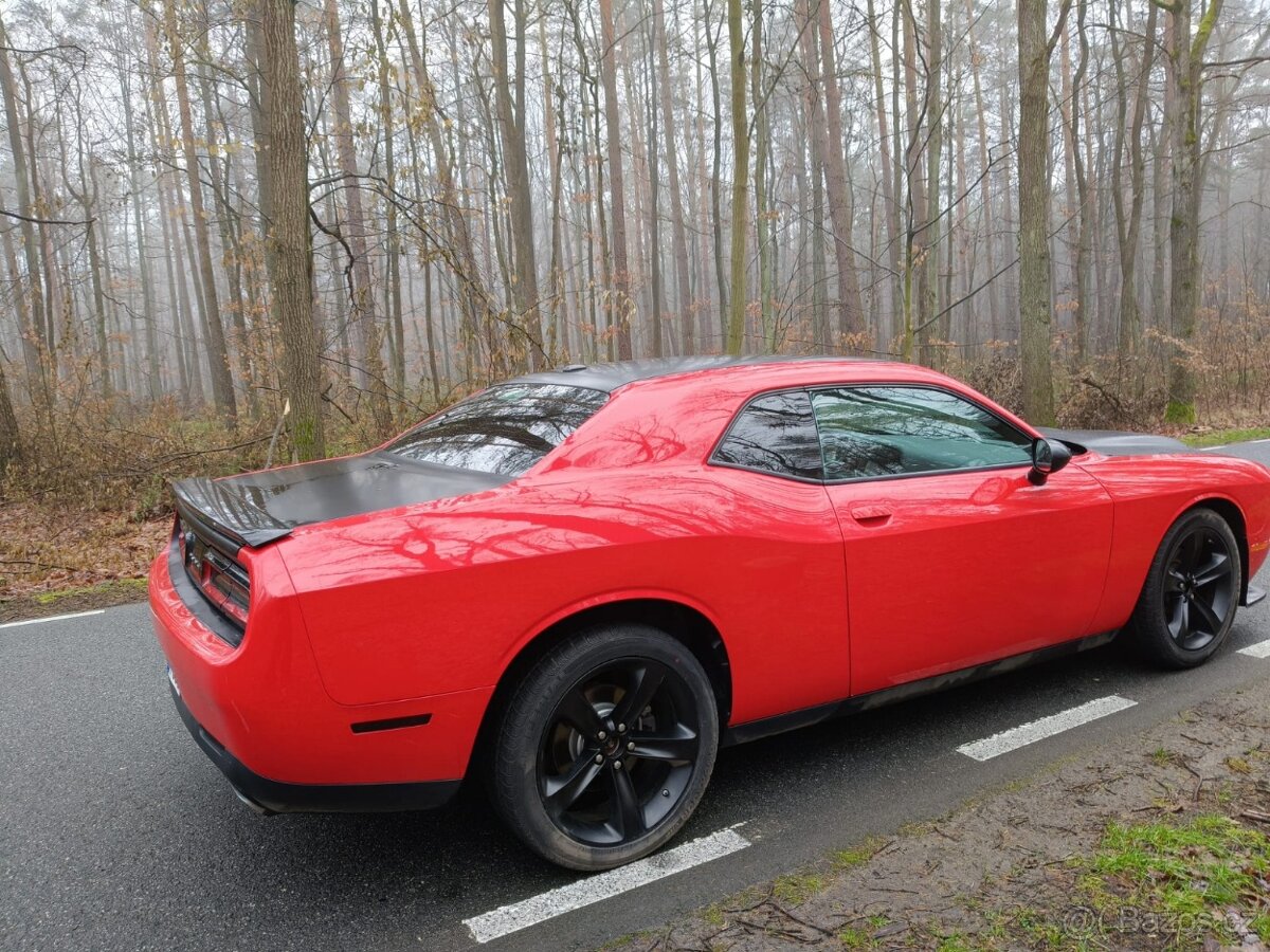 DODGE CHALLENGER R/T 5,7 Hemi 2019 102tis km DPH - 6