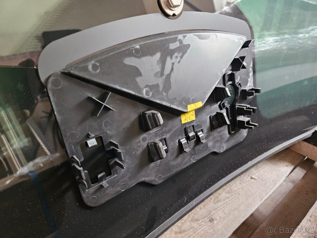 Fisker OCEAN - Čelní sklo - 6