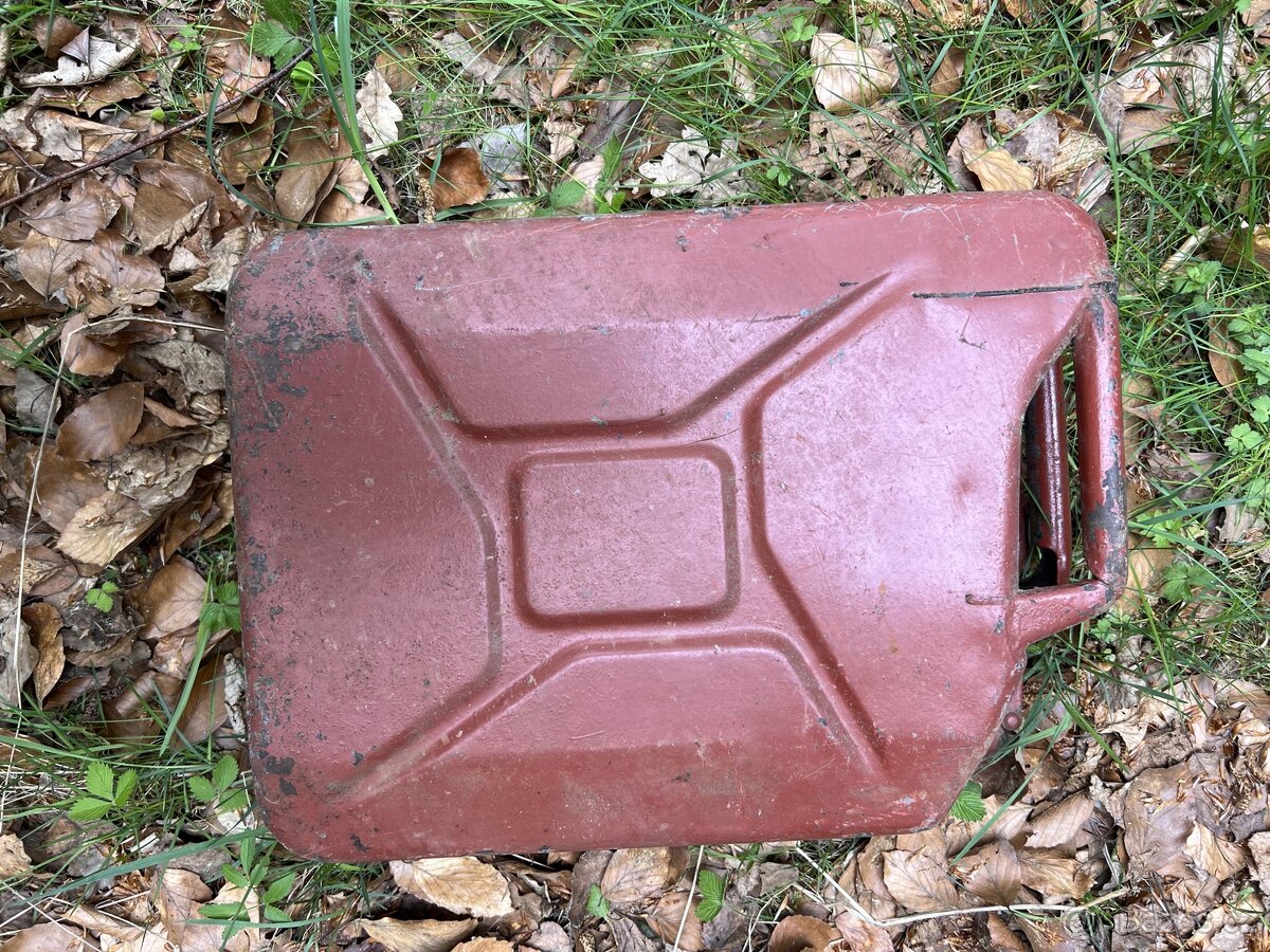 Vojenský kanystr. - 6