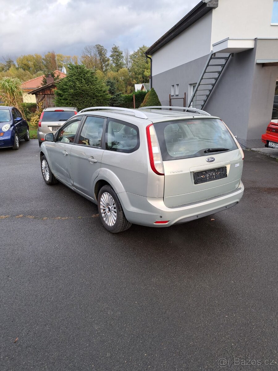 Ford Focus 1.6 benzín 74kW - 6