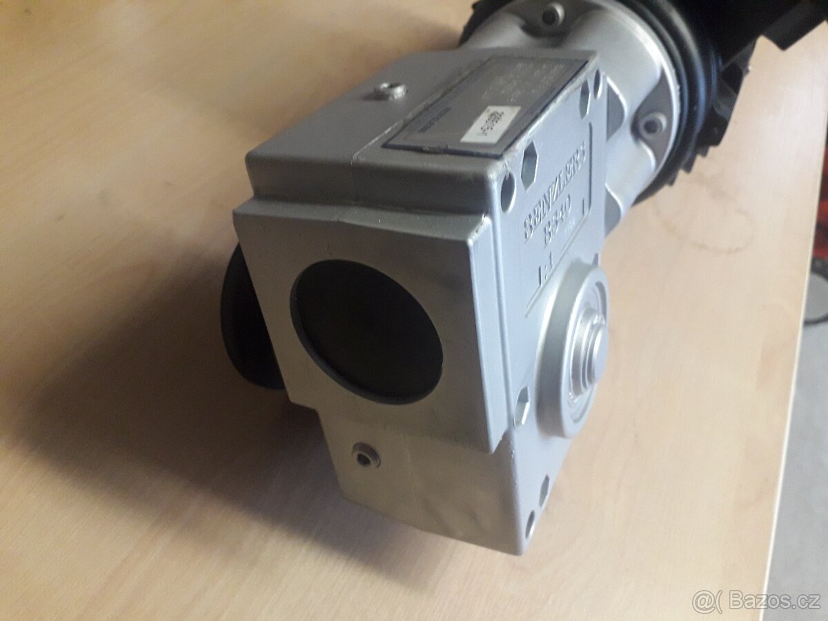 Elektromotor s šnekovou převodovkou - 6