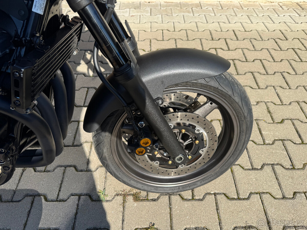 Yamaha XJR 1300 - 6