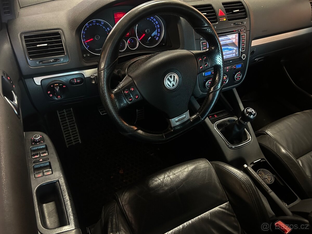 VW Golf GTi manuál - 6