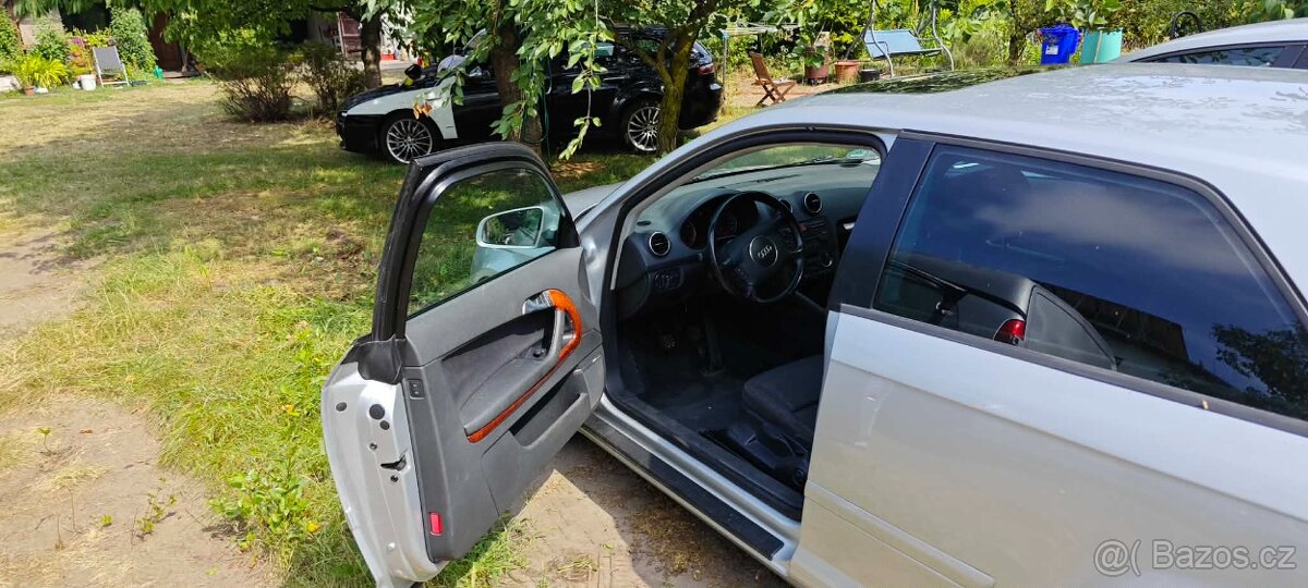 Audi A3 1.6 i super stav - 6