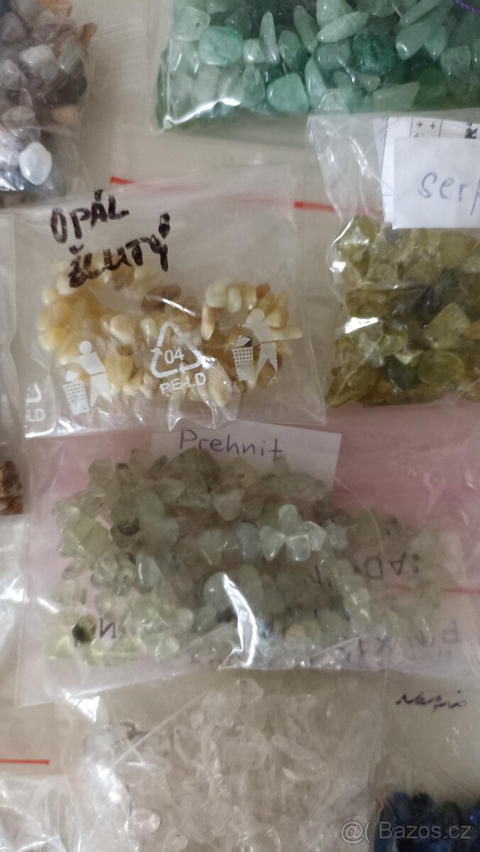 VELKÝ MIX zlomků minerálů k navlékání, 700 g - 6