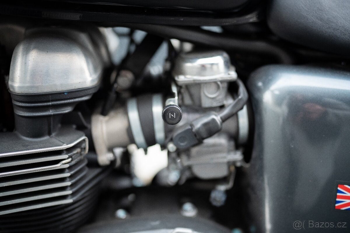 Triumph Thruxton 900 - 6