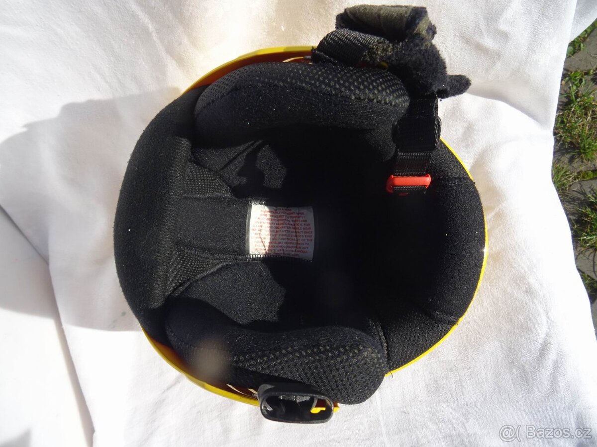 Dětská lyžařská přilba , velikost 48. - 6