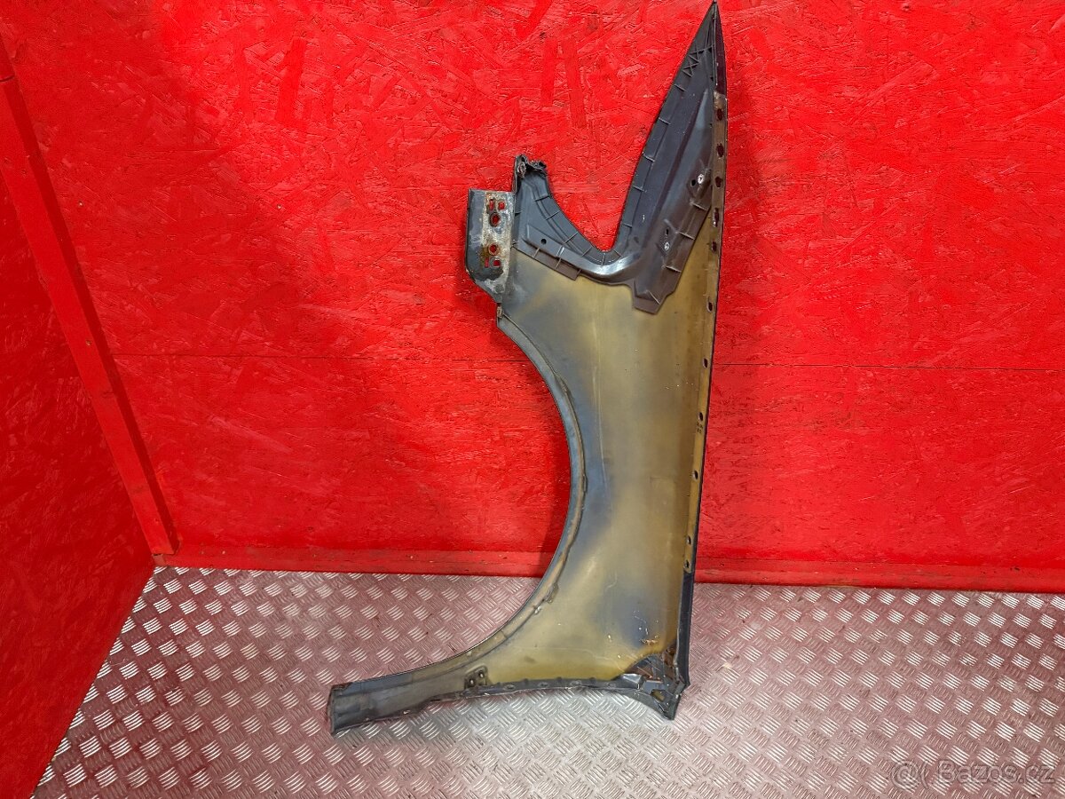 PRAVÝ PŘEDNÍ BLATNÍK VW PHAETON LR7T - 6