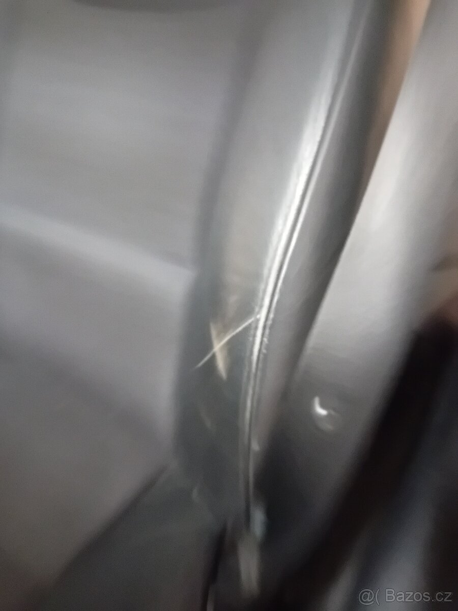 Interier BMM e90 318d r.v 2008 - 6