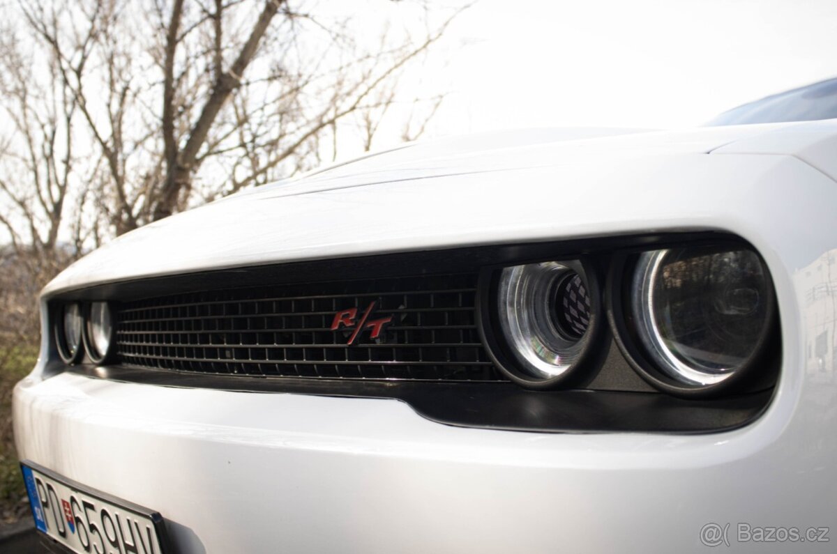 Dodge Challenger 5,7 HEMI - 6